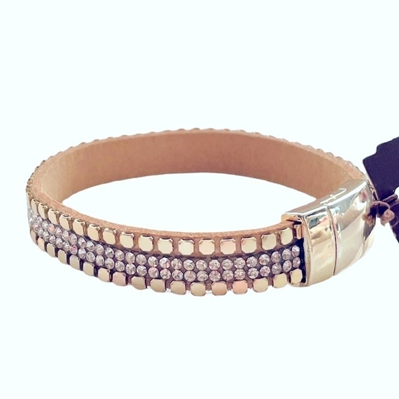 NWT Cream Leather Studs Rhinestones Crystal Gold Magnetic Clasp Bracelet Jewelry - Picture 4 of 6